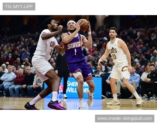 太阳防守效率跃居联盟前列，布克准绝杀巩固季后赛席位